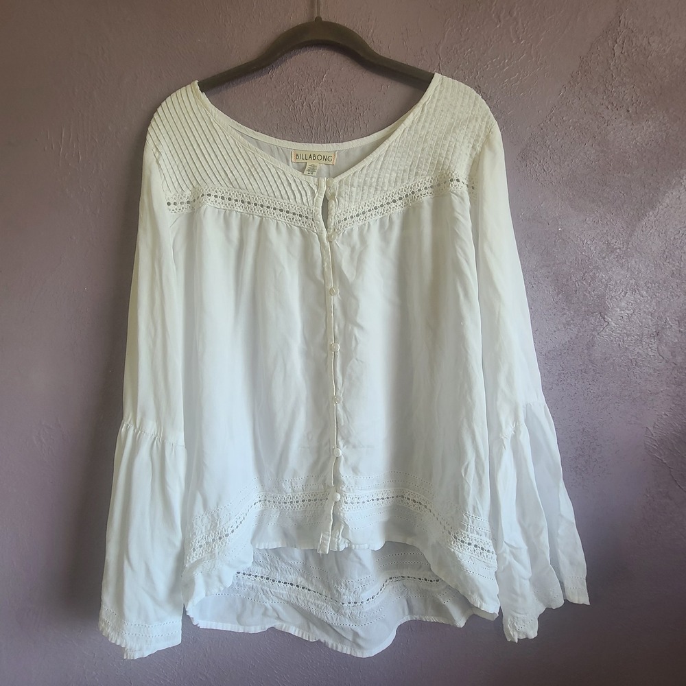 Billabong Blouse Womens Medium White Lace Trim Long Bell Sleeve Boho Peasant Top